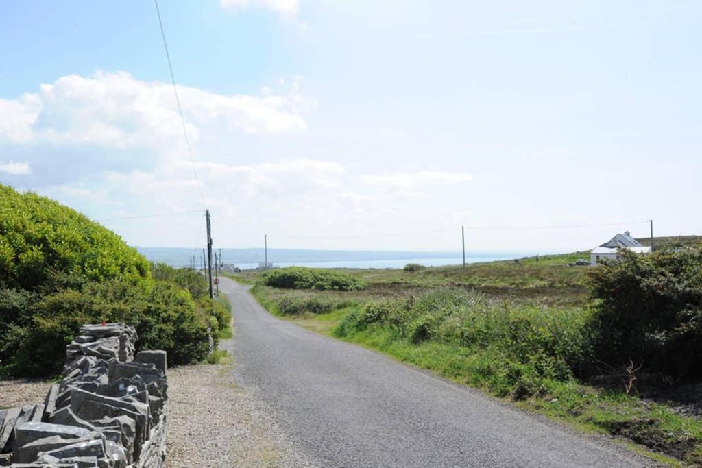 Red Stonecutters Cottage, Doolin Carrowauff Exterior foto